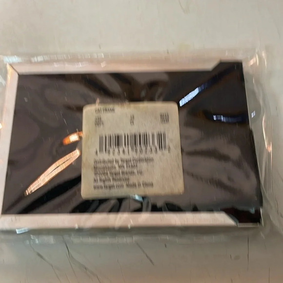 Cat lovers !!! Cat frame 3” X 2” (8cm X 5cm) silver with fish design - Picture 3 of 3